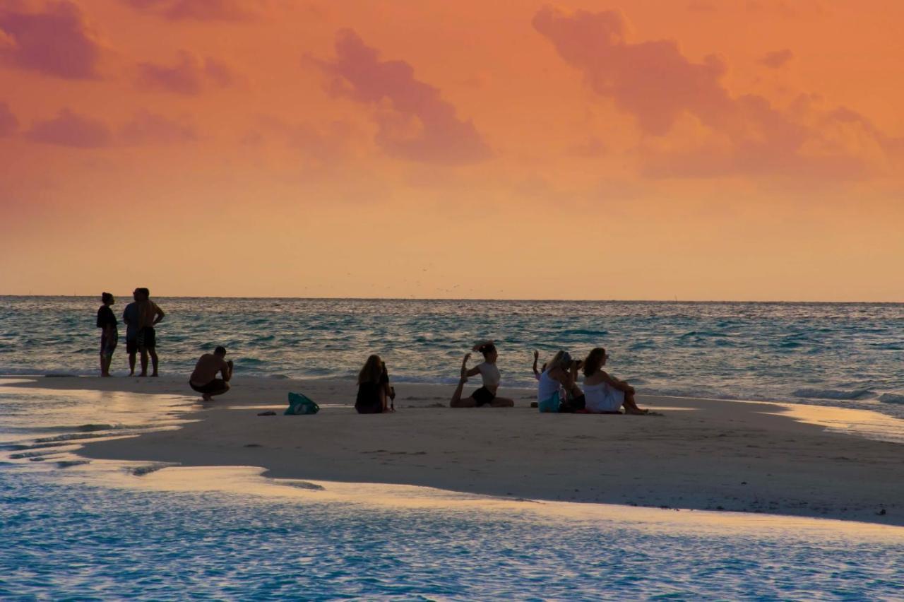 Empyrean Stay, Maldives Thulusdhoo Exterior photo