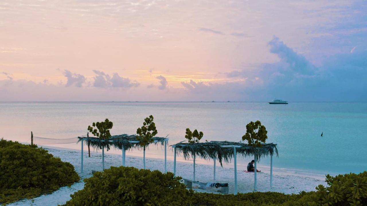 Empyrean Stay, Maldives Thulusdhoo Exterior photo